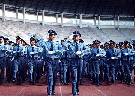 组织、指挥2002年东莞地区保安行